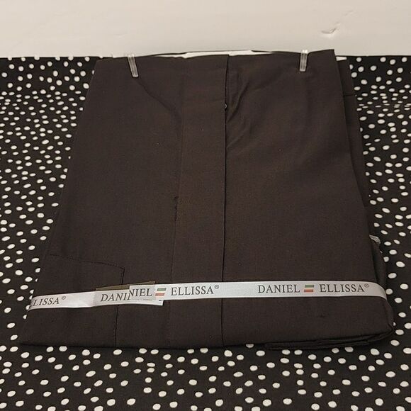 DANIEL ELLISSA MEN'S BLACK CLERGY SHIRT, WHITE TAB, WITH FRENCH CUFFS. - Picture 3 of 4